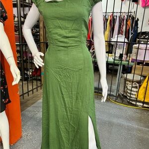 Elegant Green Maxi Dress